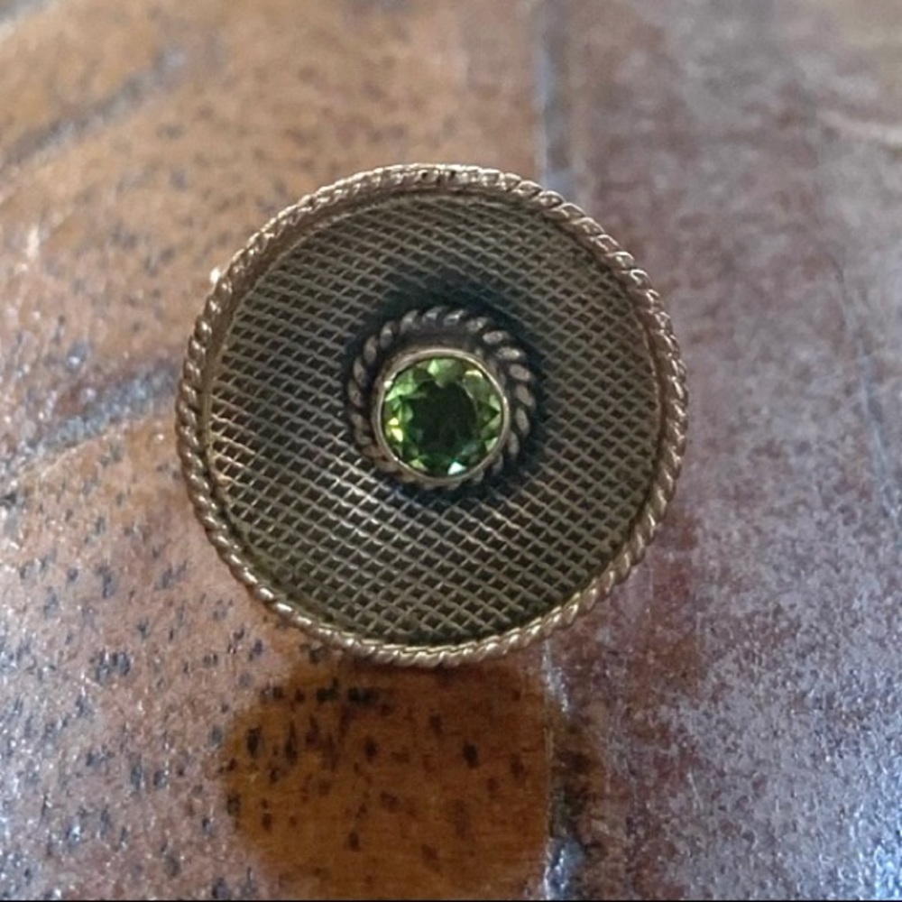 Ring - Picture 2 of 5